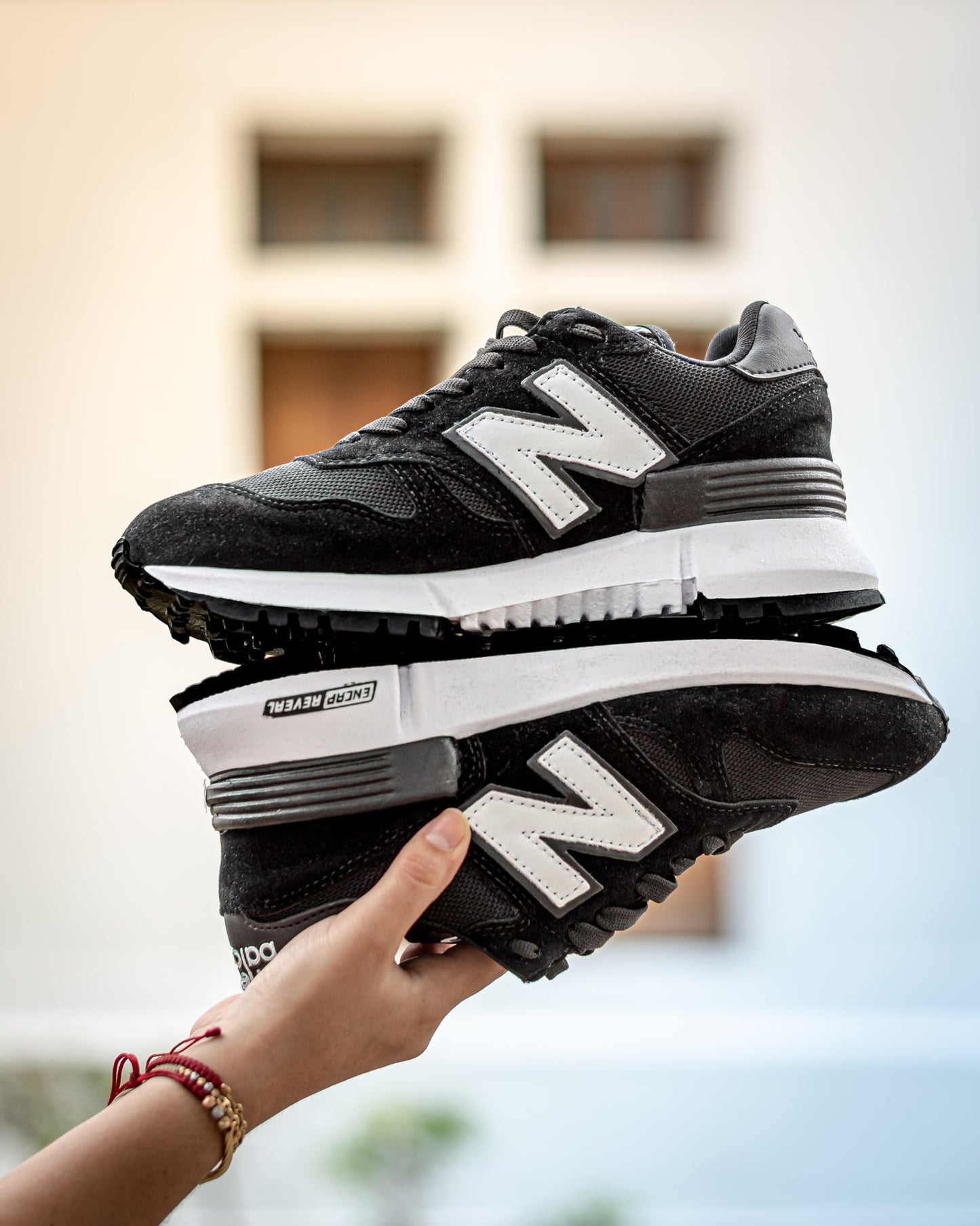 Tenis New Balance 1300 Unisex – Estilo retro con comodidad premium